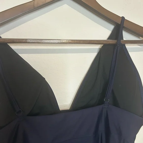 J.Crew Simple & Elegant V-Neck One-Piece Swimsuit – Navy, Size 10 - Picture 6 of 6